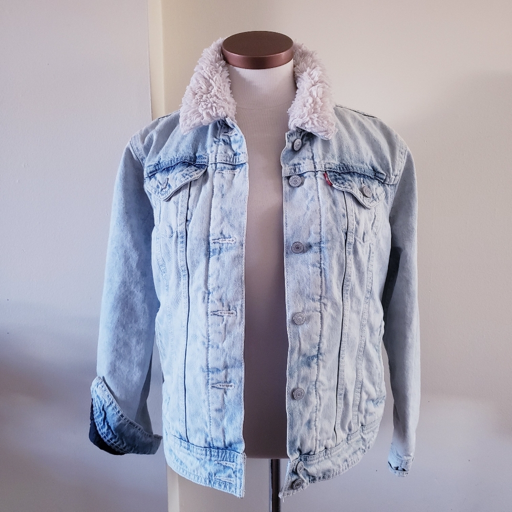 Levi's Women's Faux Shearling Lined Acid Wash Trucker  Denim Jacket XL (PTP 21")